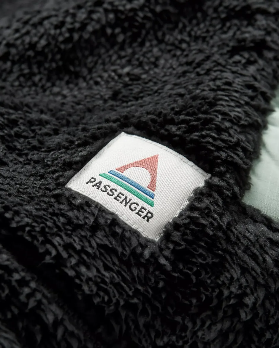 Women's Outlet|Women's>Passenger Beaumont Recycled Sherpa Hooded Fleece Black