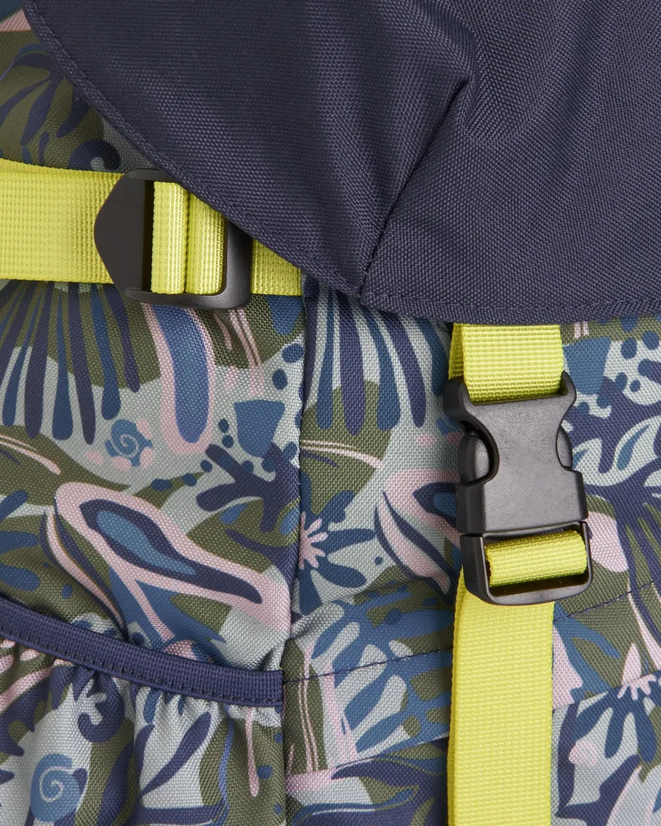Backpacks & Bags|Backpacks & Bags>Passenger Boondocker Recycled 26L Backpack Abstract Seaweed Pistachio