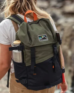 Surf Accessories|Surf Accessories>Floris van Bommel Boondocker Recycled 26L Backpack Black/Khaki