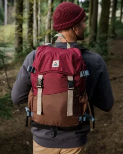 Accessories|Backpacks & Bags>Passenger Boondocker Recycled 26L Backpack Burgundy/Chestnut