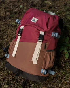 Accessories|Backpacks & Bags>Passenger Boondocker Recycled 26L Backpack Burgundy/Chestnut