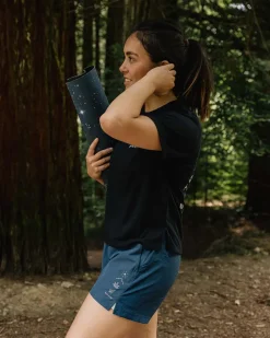 Shorts|Activewear><noscript><img width=