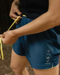 Shorts|Activewear><noscript><img width=