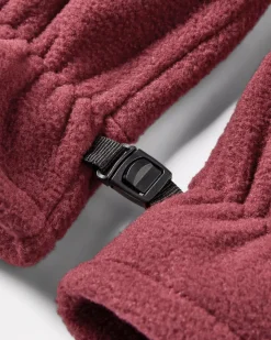 Gloves|Gloves><noscript><img width=