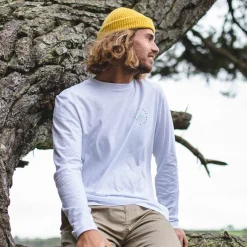 T-Shirts & Tank Tops>Passenger Escapism Recycled LS T-Shirt White