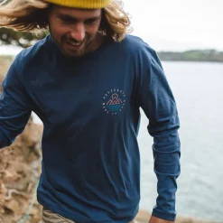 T-Shirts & Tank Tops|Men's Outlet>Passenger Escapism Recycled LS T-Shirt Dark Denim