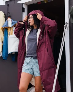 Changing Robes & Ponchos|Changing Robes & Surf Ponchos><noscript><img width=