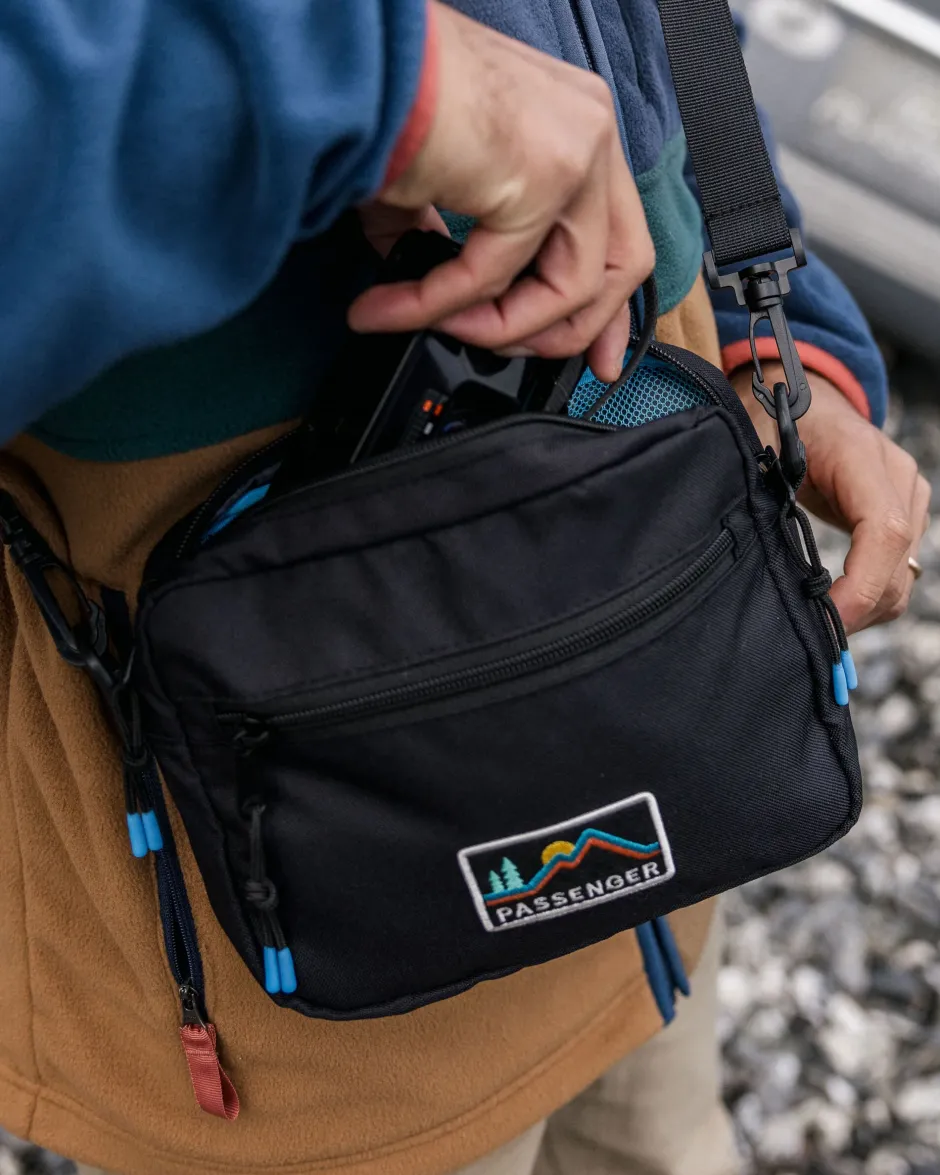 Backpacks & Bags|Backpacks & Bags>Passenger Mainland Recycled Hip Pack Black