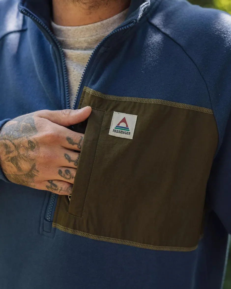 Hoodies & Sweatshirts|Men's Outlet>Passenger Offgrid 1/4 Zip Recycled Cotton Sweatshirt Dark Denim