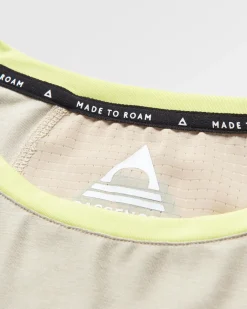 Tops & T-Shirts|Activewear><noscript><img width=