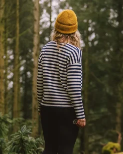 Tops & T-Shirts|Winter Road Trip Essentials><noscript><img width=