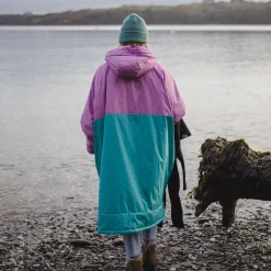 Changing Robes & Ponchos|Changing Robes & Surf Ponchos><noscript><img width=