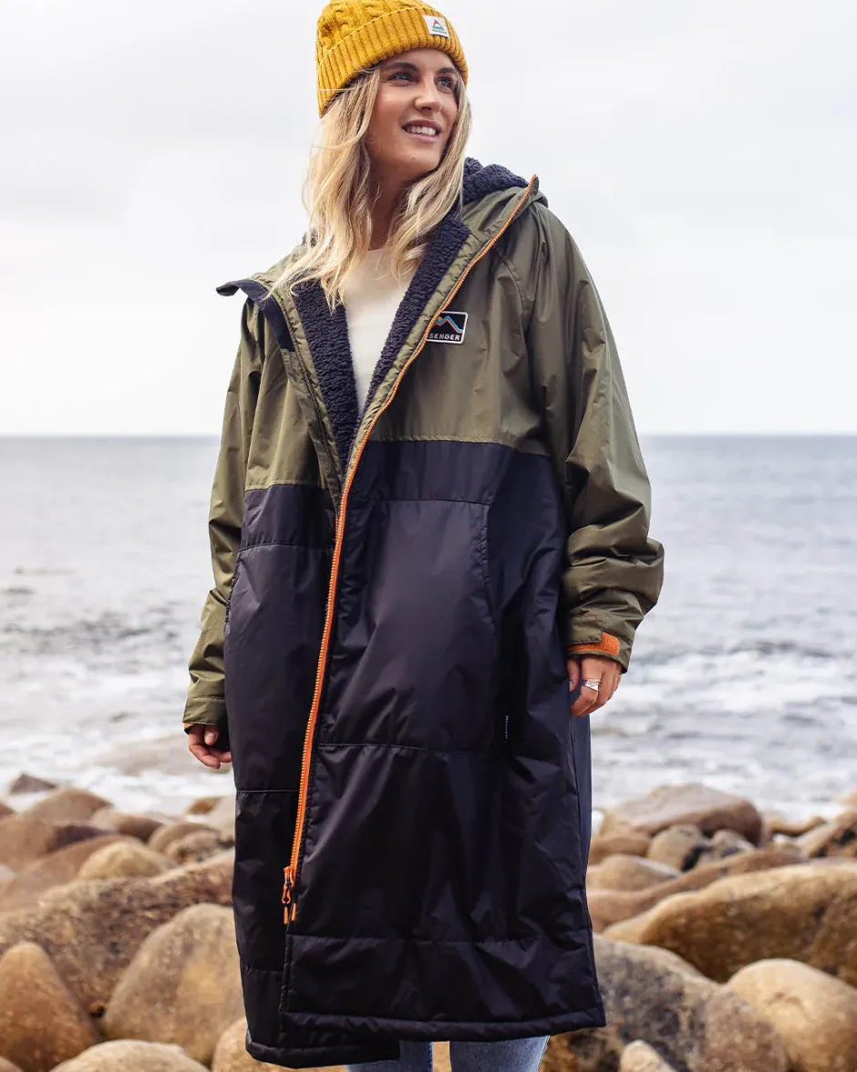 Surf Accessories|Surf Accessories>Floris van Bommel Roaming Recycled Sherpa Lined Changing Robe Black/ Khaki