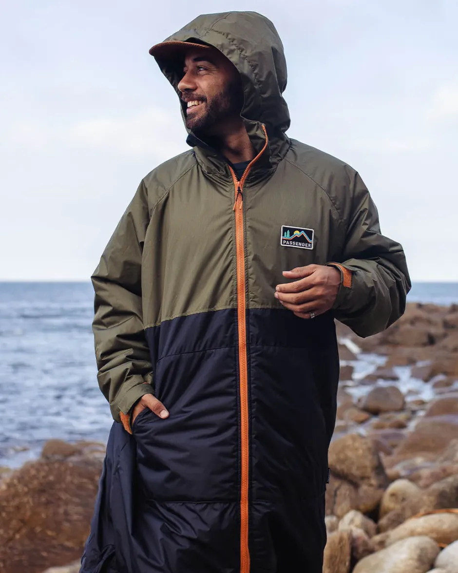 Surf Accessories|Surf Accessories>Floris van Bommel Roaming Recycled Sherpa Lined Changing Robe Black/ Khaki