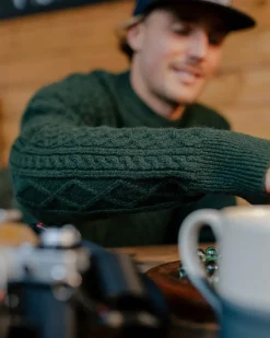 Knitwear|Winter Road Trip Essentials><noscript><img width=