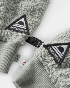 Gloves|Gloves><noscript><img width=