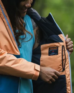 Insulated|Activewear>Passenger Terrain Insulated Water Resistant Jacket Corsair Blue/ Apricot
