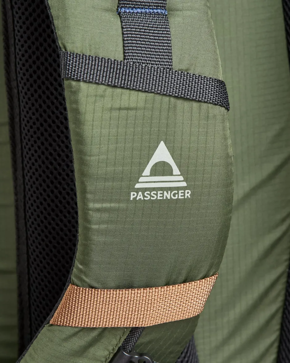 Backpacks & Bags|Backpacks & Bags>Passenger Track Recycled 20L Backpack Fir Tree