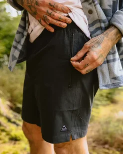 Shorts|Activewear>Floris van Bommel Traveller All Purpose Short Black