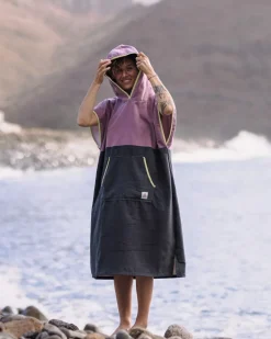 Towels|Changing Robes & Ponchos><noscript><img width=